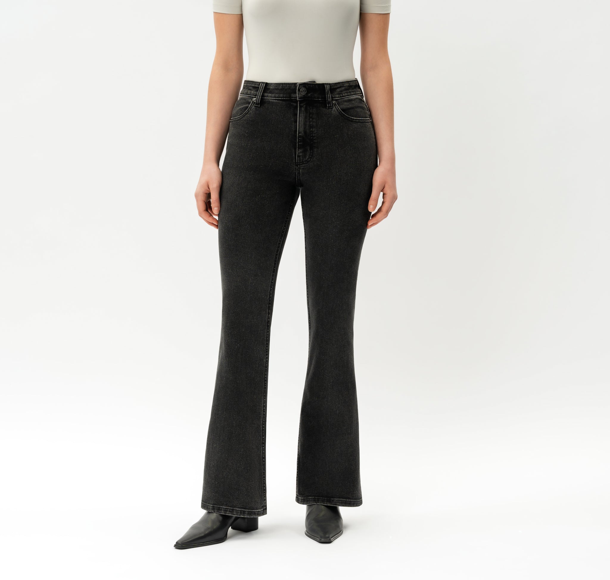 Bootcut ComfortDenim™ Jeans - Ninepine