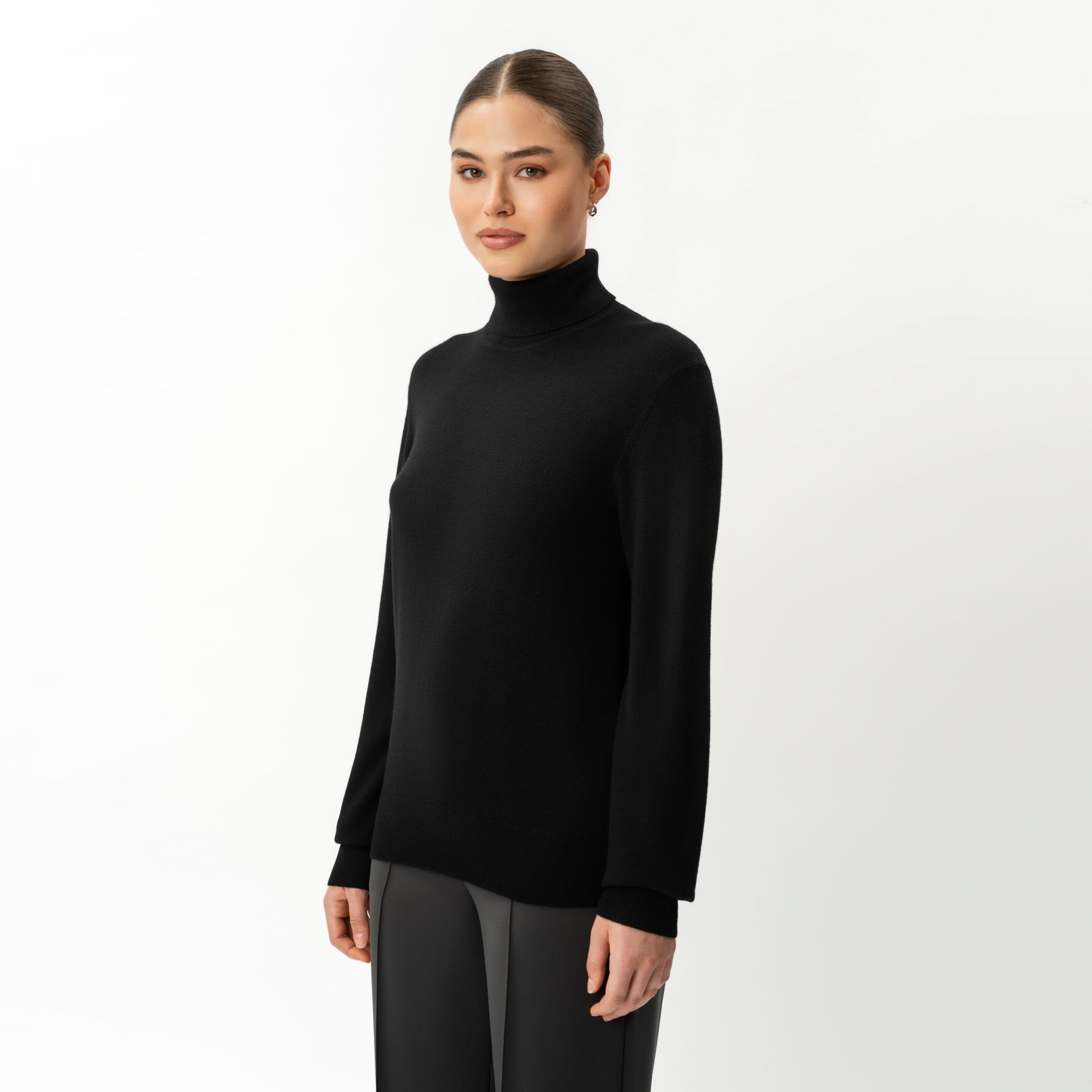 Merino Wool Relaxed Turtleneck - Ninepine